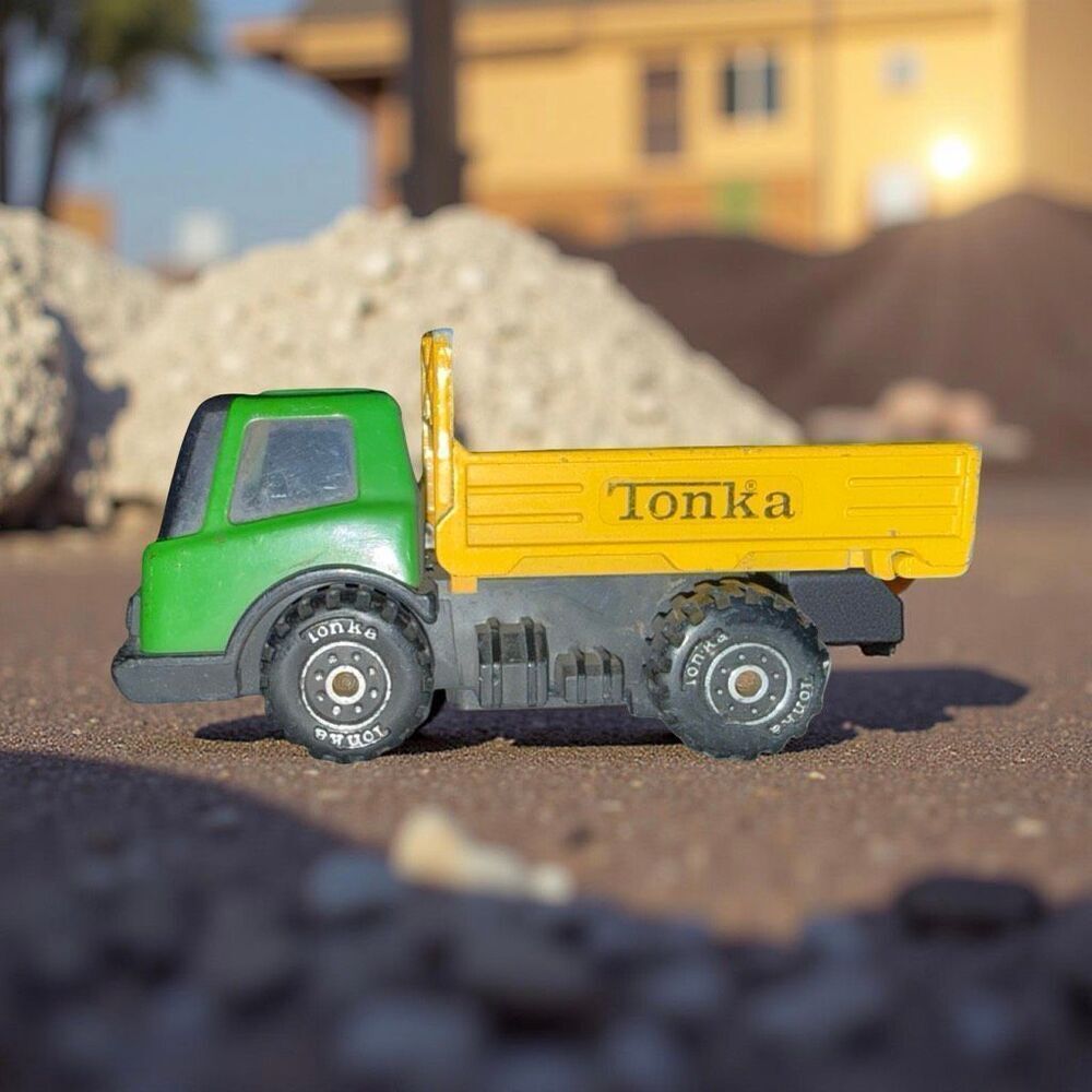Vintage 1976 Tonka Mites Cargo Truck Japan Green & Yellow Diecast Truck 4” A34
